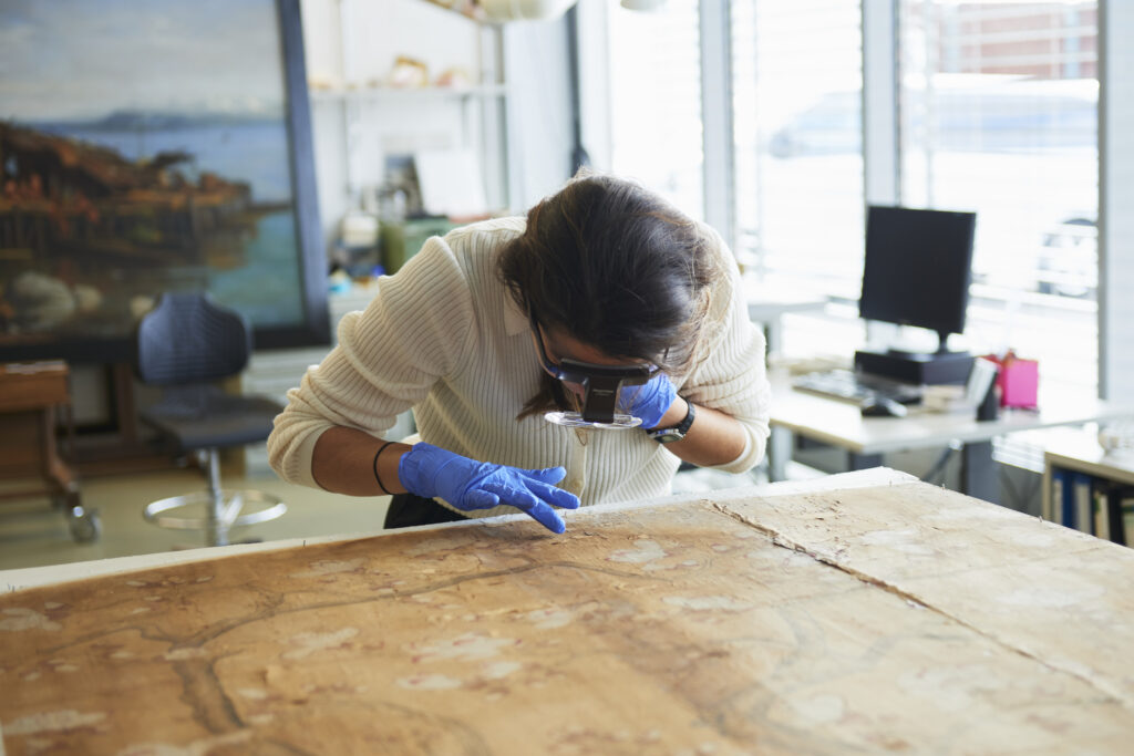Beca Kutxa Fundazioa-Gordailua para la formación en la excelencia en Conservación-Restauración en Bellas Artes y Bienes Culturales