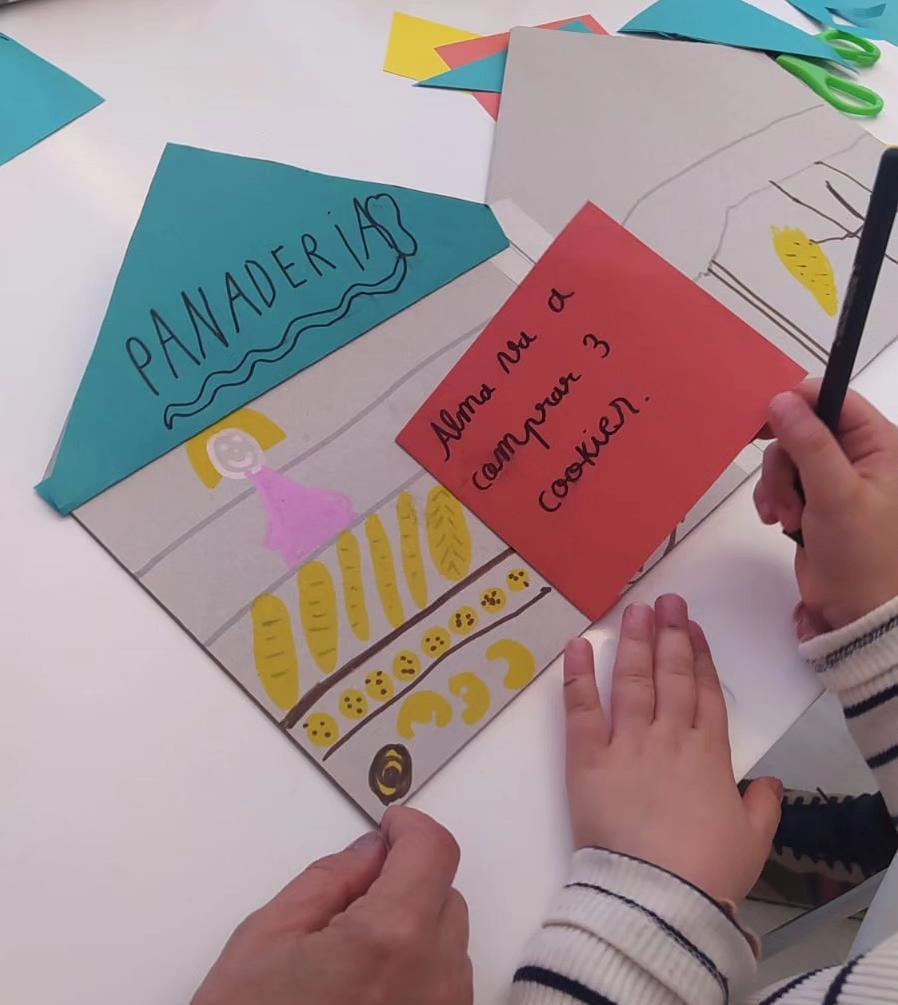 ¡Plop!, un libro. Exploración, juego y creación de libros Pop Up y Kirigami. MACA Alicante