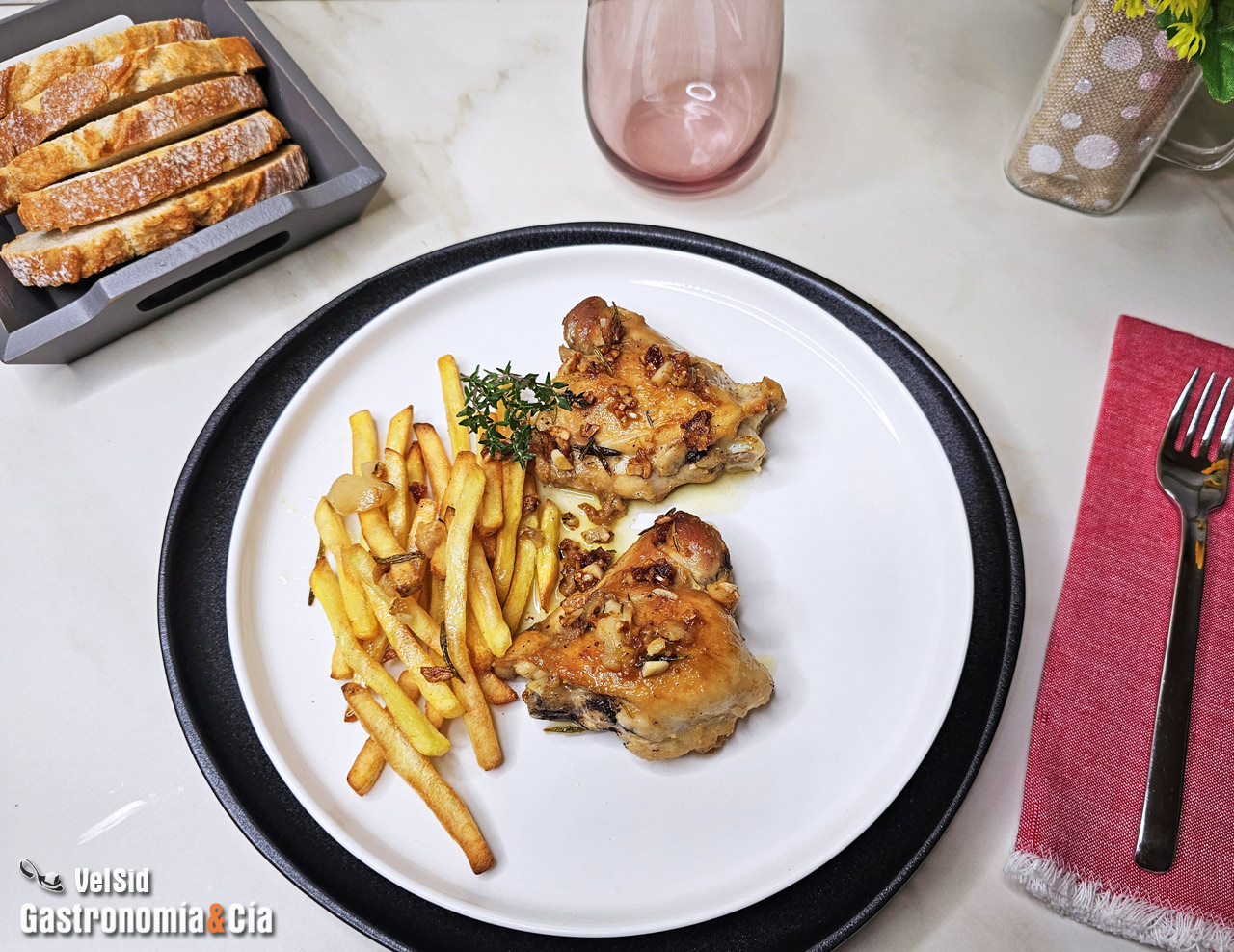 Pollo al ajillo