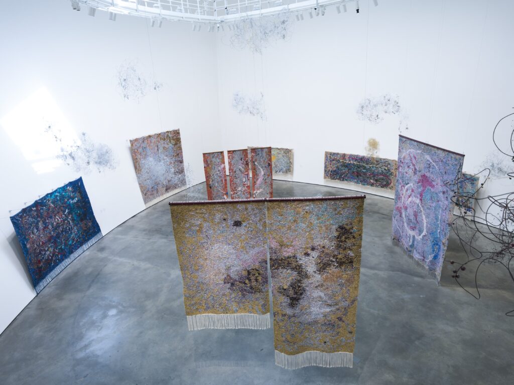 In situ: Igshaan Adams. Museo Guggenheim Bilbao, 2026. Cortesía del artista, Thomas Dane Gallery y blank projects